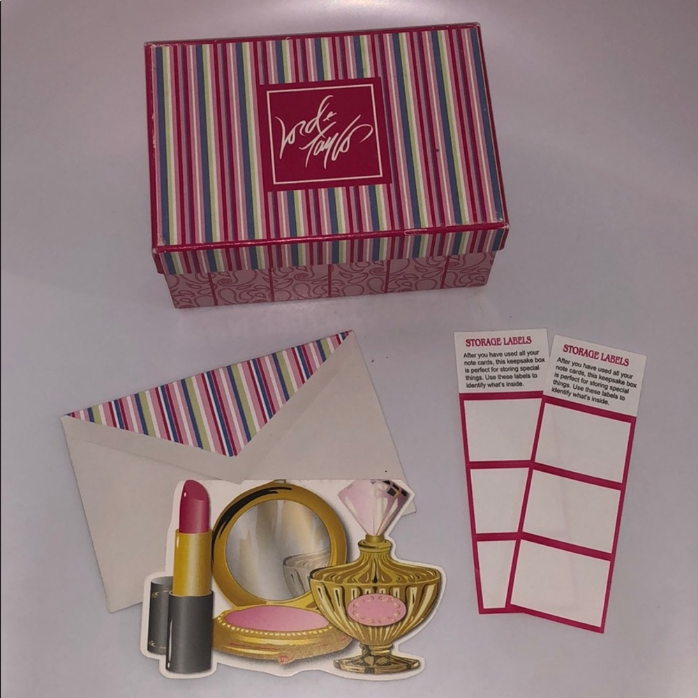 Lord & Taylor Make Up 20 Die-Cut Cards & Envelopes